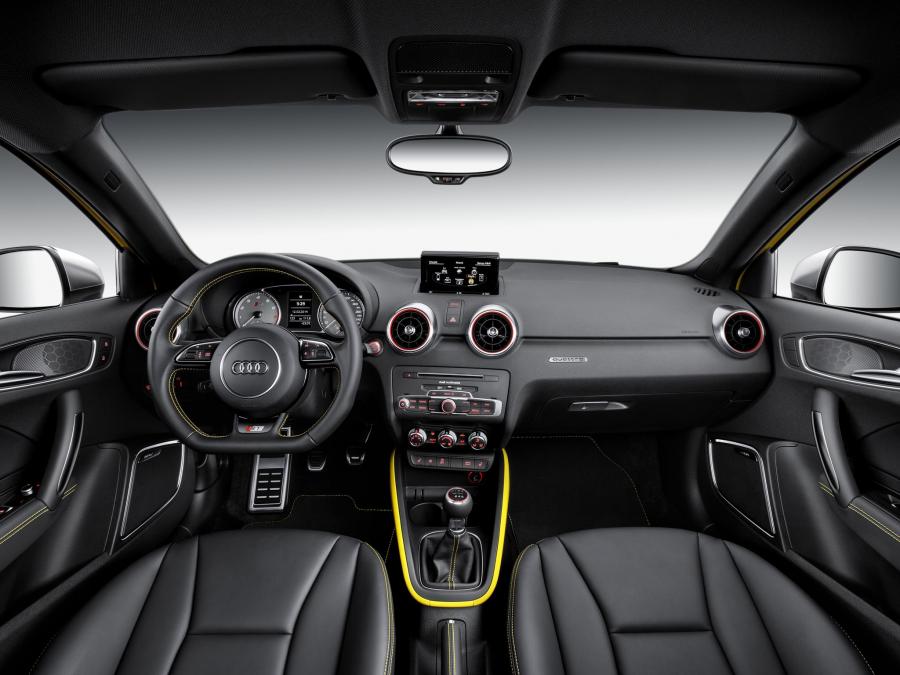 Торпедо Audi S1 Sportback (8X) 2014 года  (WW) (фото 18 из 32)